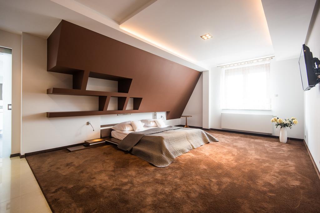 Europejski Boutique Hotel Radom Bagian luar foto